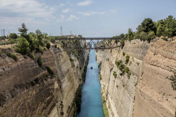 希腊科林斯运河重新开放