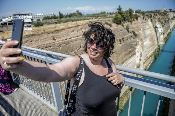 希腊科林斯运河重新开放