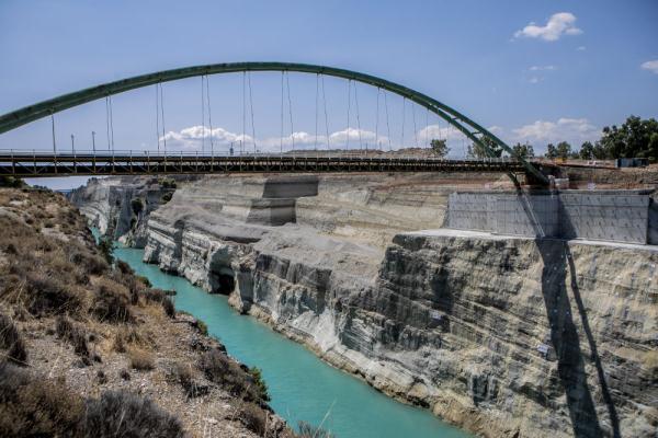 希腊科林斯运河重新开放