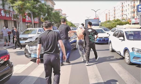 一张银行卡凌晨时段高度活跃、流水异常?这引起了警方注意…… 一张银行卡凌晨时段高度活跃、流水异常?这引起了警方注意……