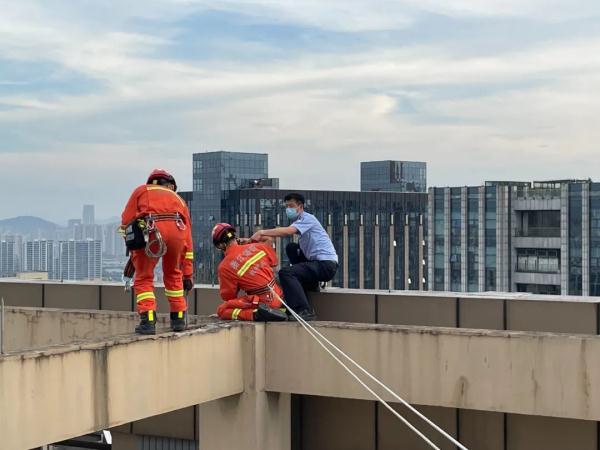 40℃，杭州竟有人在楼顶暴晒200分钟！真相让人唏嘘…