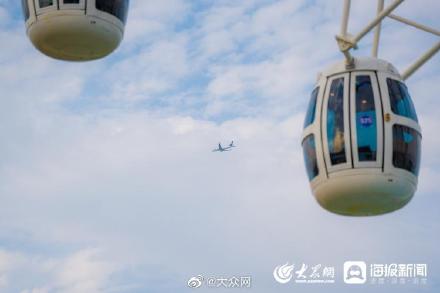 高108米转一圈要20多分钟!记者带你体验济南这座能K歌的超豪华摩天轮 高108米转一圈要20多分钟!记者带你体验济南这座能K歌的超豪华摩天轮