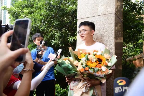 来自北大！长沙今年首封高考录取通知书已送达