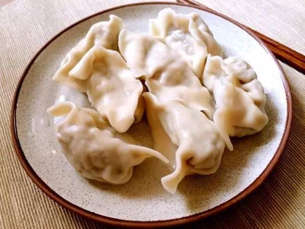 三伏天来了!今天,河北人最不应该放过的就是饺子...... 三伏天来了!今天,河北人最不应该放过的就是饺子......