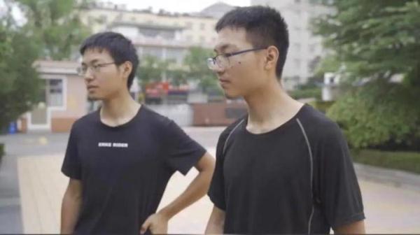 “复制粘贴般的优秀”！双胞胎兄弟，一起上北大