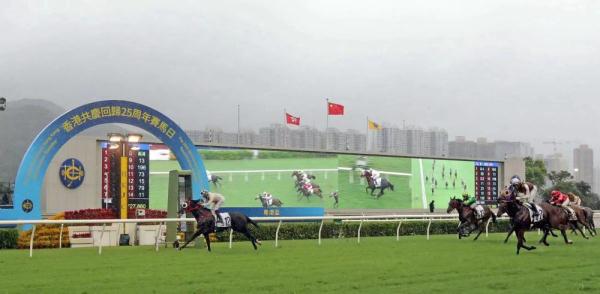 香港赛马会2021/2022年度赛马季共上演836场赛事