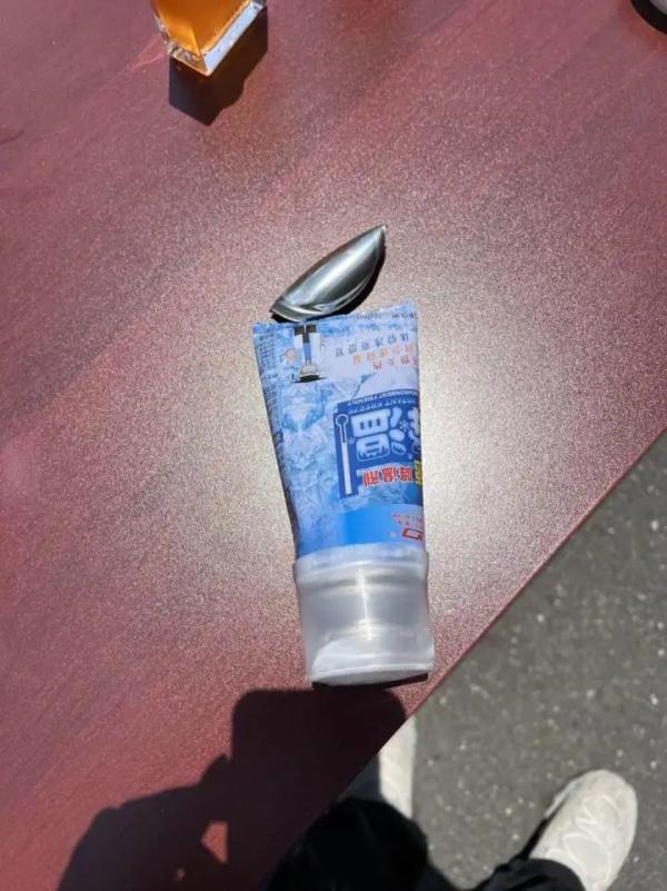 温度直冲90℃！网红喷雾突然爆炸，这些物件你还敢放车上吗？