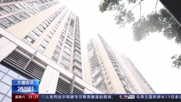 楼上突然飘下一张求救纸条,结局→ 楼上突然飘下一张求救纸条,结局→