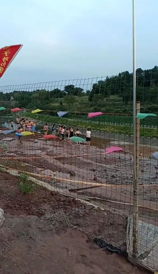 痛心！泳池垮塌遇难的男孩，高考630多分！涉事场所曾被投诉