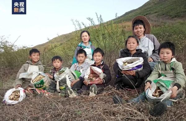 哭成泪人！这11年他们都很不舍……