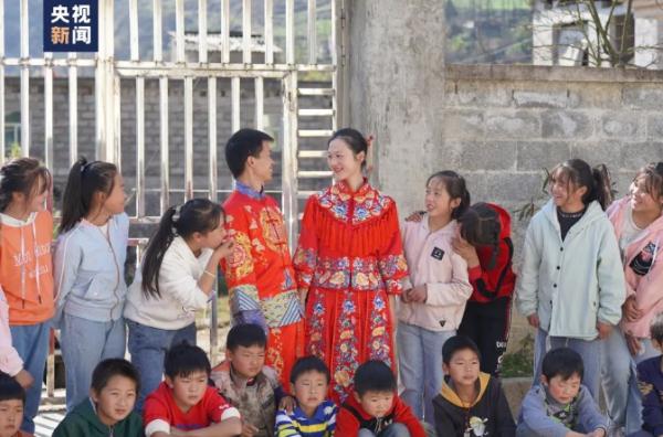 哭成泪人！这11年他们都很不舍……