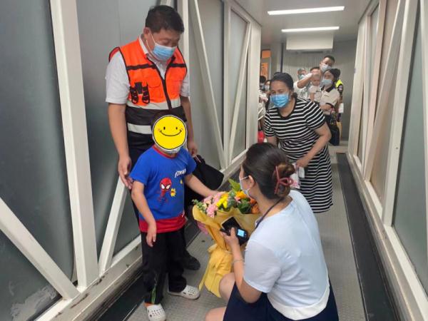 今天，和田断臂男孩回家了！