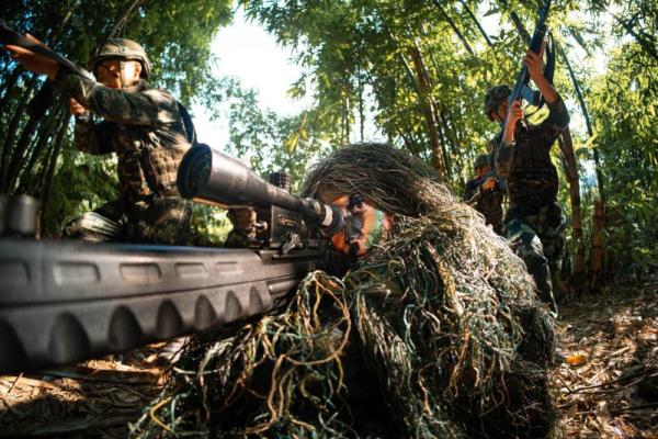武警官兵:夏日炎炎砺兵忙 武警官兵:夏日炎炎砺兵忙