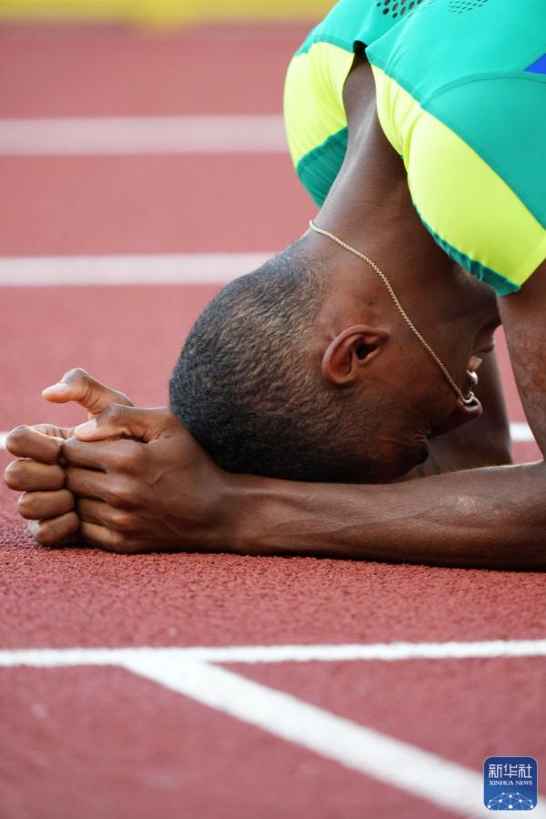 田径世锦赛|多斯桑托斯夺男子400米栏冠军 田径世锦赛|多斯桑托斯夺男子400米栏冠军