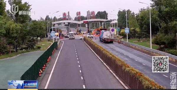 12岁男孩带妹妹上高速,狂飙100多公里 12岁男孩带妹妹上高速,狂飙100多公里