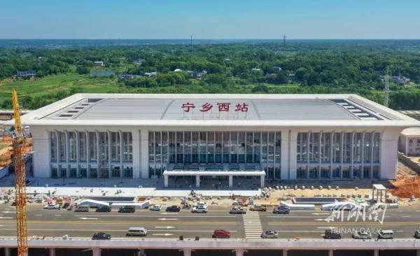 湖南这条高铁即将开通!刚刚,记者抢先体验! 湖南这条高铁即将开通!刚刚,记者抢先体验!