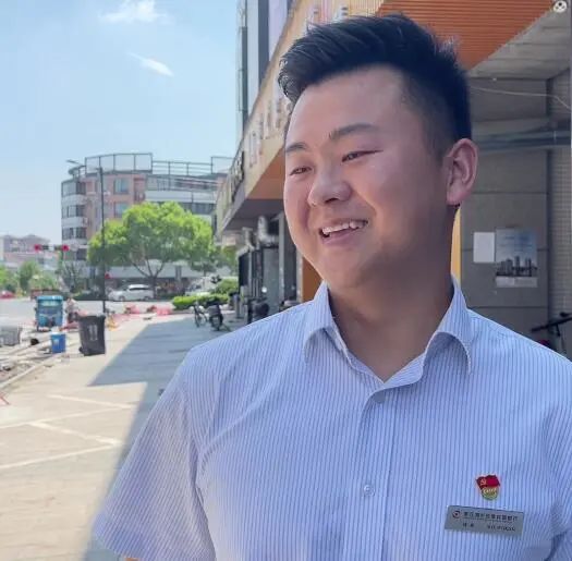 幼童从楼上跌落，他们徒手接住了！最新后续来了