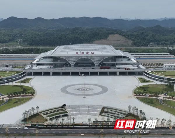 湖南这条高铁即将开通!刚刚,记者抢先体验! 湖南这条高铁即将开通!刚刚,记者抢先体验!