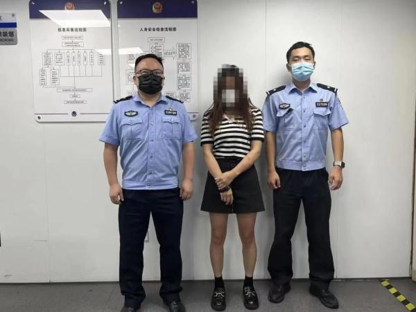 女子举报有人卖淫嫖娼！警方现场一查，她被抓了……