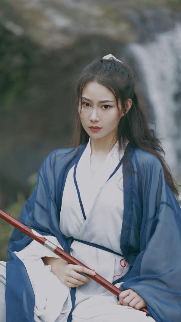 湖南55岁妈妈把女儿拍成“明星”,爸爸反应绝了 湖南55岁妈妈把女儿拍成“明星”,爸爸反应绝了