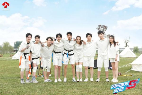 《闪闪发光的你》投行季朱光晔情绪低落 谁将就此终止实习？