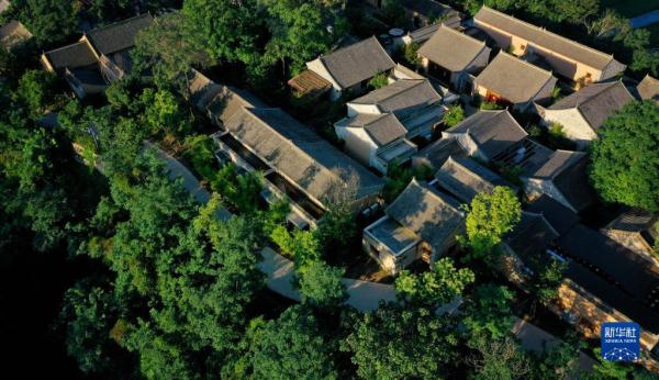 废弃村庄变身现代“桃花源” 百年古寨重绘山乡“诗与画”