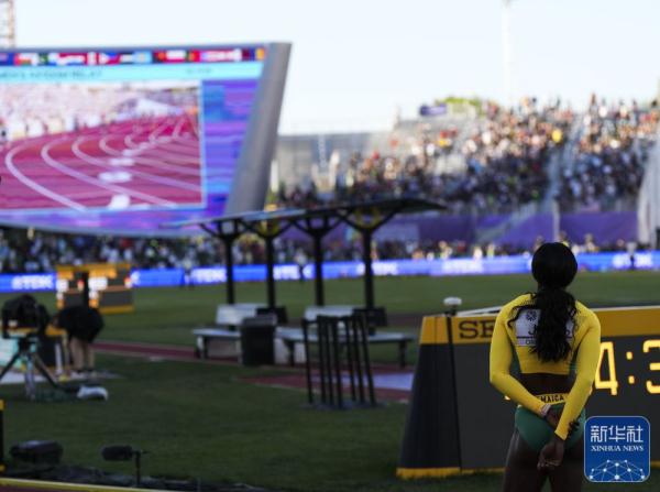 田径世锦赛丨女子4X100米接力决赛:美国队夺冠 田径世锦赛丨女子4X100米接力决赛:美国队夺冠