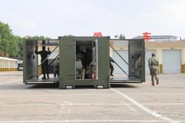 围观！兵哥哥野外洗澡神器真硬核！