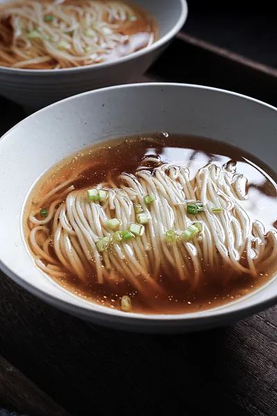 今天别忘吃面条！咱河北有老讲究
