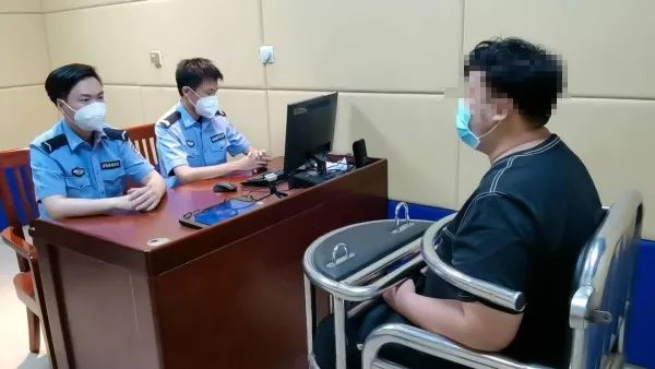 跟着直播间里的大V炒股,260万没了…… 跟着直播间里的大V炒股,260万没了……