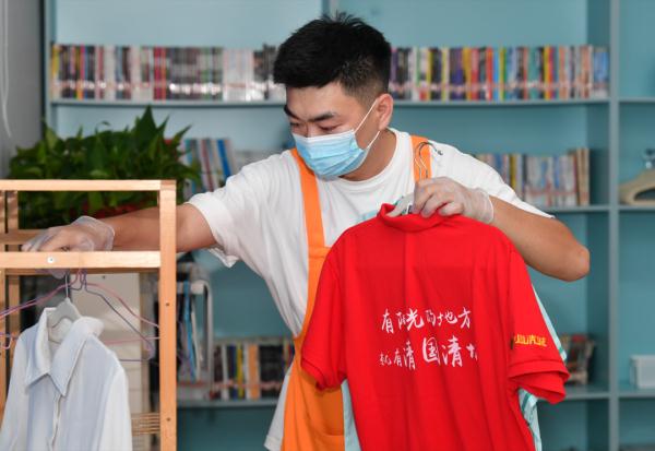 合肥95后小伙“夺冠”! 合肥95后小伙“夺冠”!