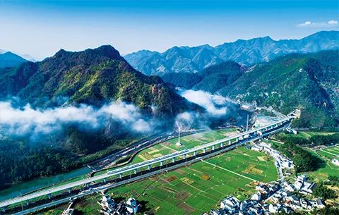 “最美铁路”杭黄高铁有望增开市郊列车，班次多速度快票价低