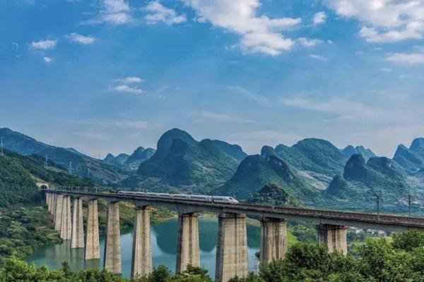 “最美铁路”杭黄高铁有望增开市郊列车，班次多速度快票价低
