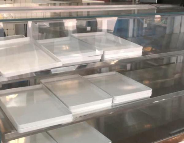 广州一知名面包店被曝用环卫车装半成品面包？后续来了