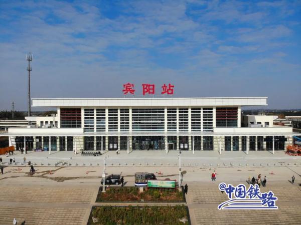 坐火车穿越村落,窗景超治愈! 坐火车穿越村落,窗景超治愈!