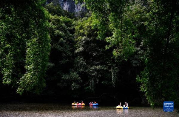 贵州施秉：“避暑经济”激发旅游市场新活力