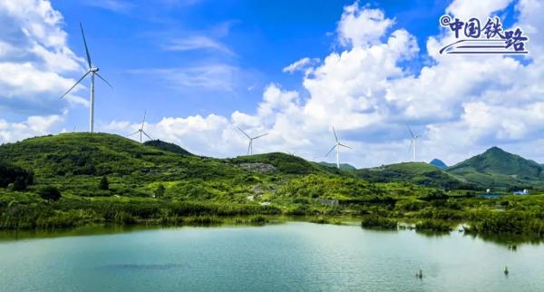 坐火车穿越村落,窗景超治愈! 坐火车穿越村落,窗景超治愈!