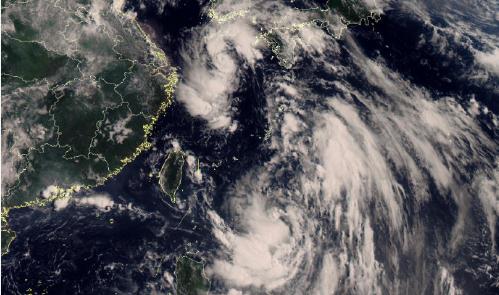 上海暴雨、台风蓝色预警高挂！“桑达”到哪儿了？周末还能出门吗？