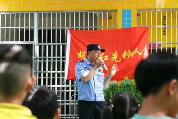 陆、海、空、火箭、武警……战友，你好吗
