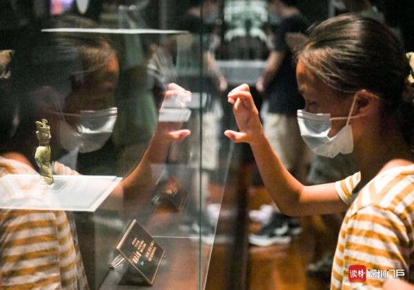神秘三星堆来深“出差”，引爆观展热情，你去看了吗？