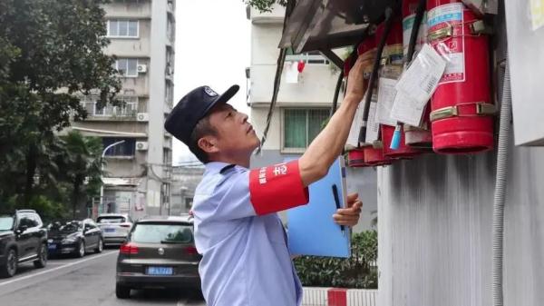 陆、海、空、火箭、武警……战友，你好吗
