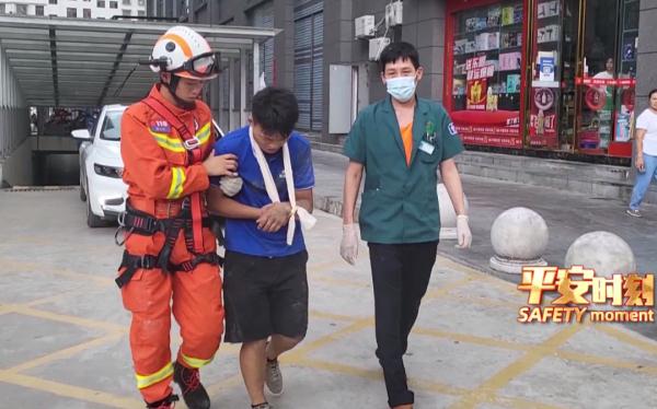 惊险！空调安装师高空作业突发意外，被困18楼外墙！消防紧急营救