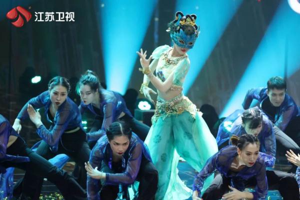 《蒙面舞王》第二赛段开启 六位全新舞者强强对决