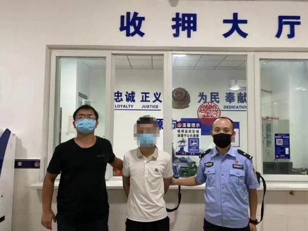 豪车忘锁近两万财物被盗，车主竟不报案？没想到警察找上门来
