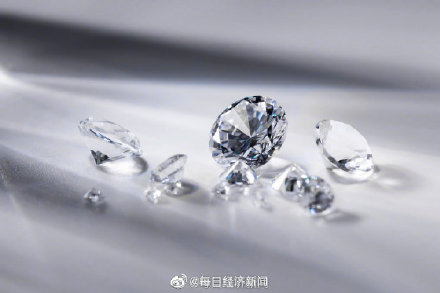 一颗钻石几星期就能培育完成，价格比天然的低三成，你会买吗