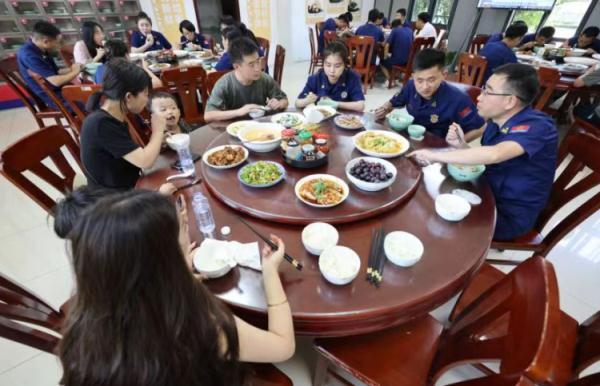 杭州“包子哥”又出手了！这一次，他还有个小小“请求”...