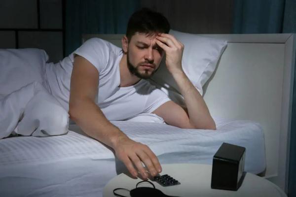 睡眠不好百病生！入睡困难半夜易醒，几种常见失眠类型