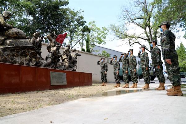 超帅！武警官兵21式夏季作训服来啦