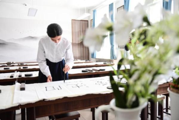 这个巴基斯坦女孩开口就是“沈阳味儿”！
