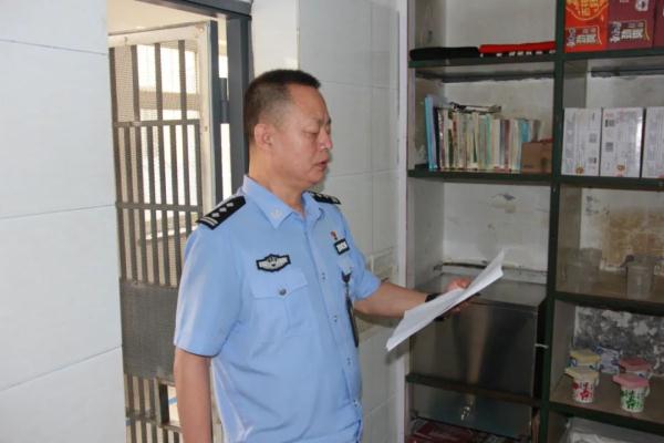 解密！看守所民警“高墙”内的一天！